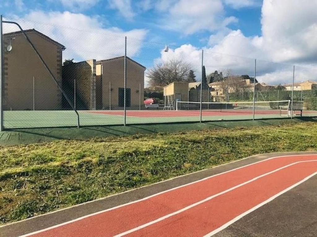 Villa SPA Piscine : entre mer et montagne Foissac  Extérieur photo