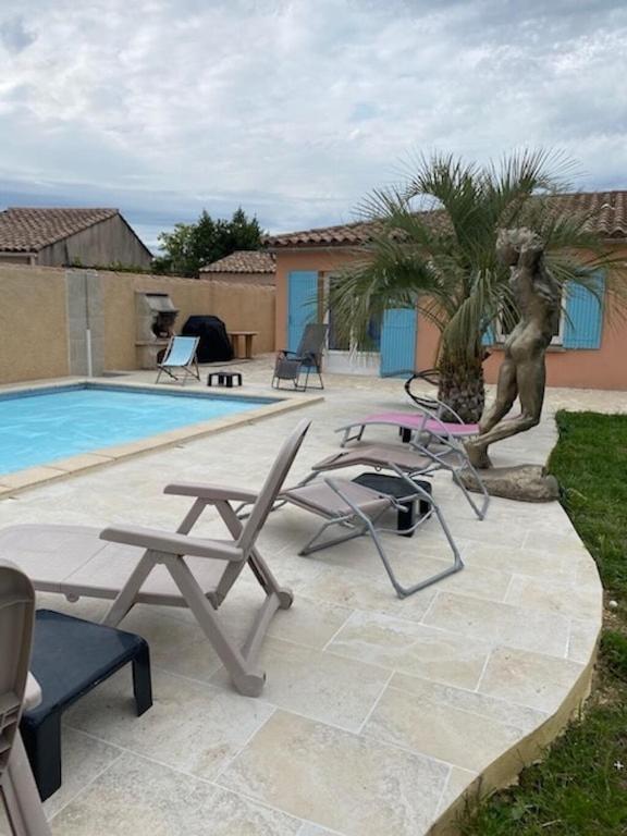 Villa SPA Piscine : entre mer et montagne Foissac  Extérieur photo